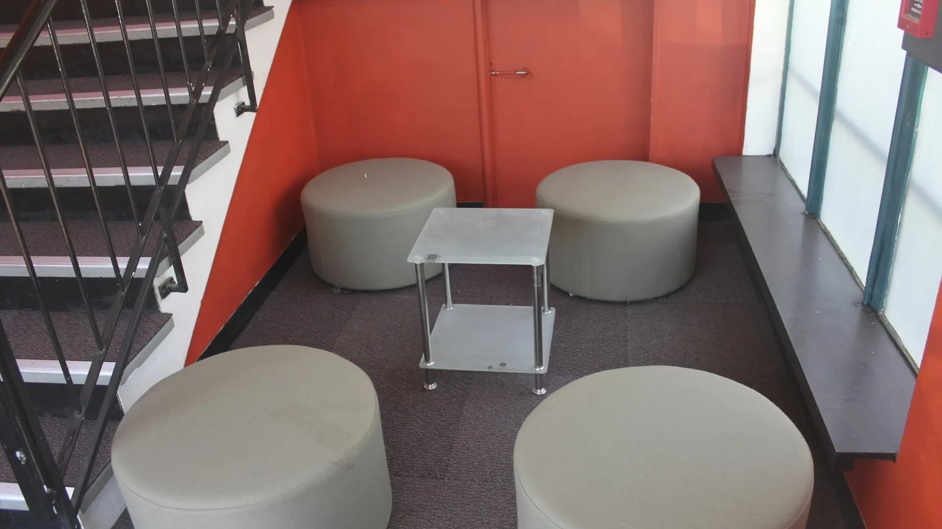 Hotel Dickson Central - Hostel Canberra